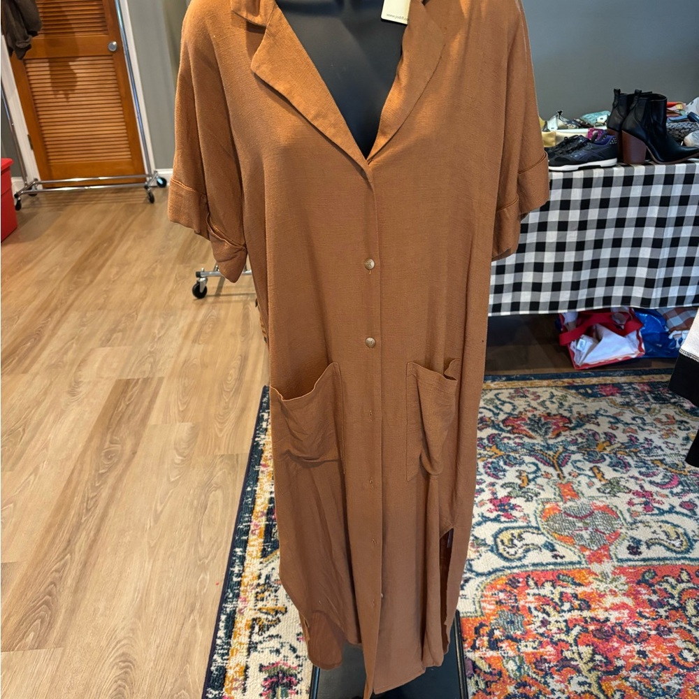 NWT Jodifl rust colored Button-Up Midi Dress w/cute back detail
